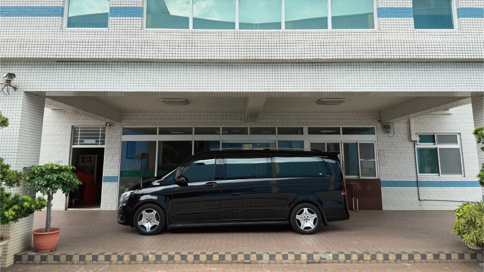 Wanmateng Taiwan Car Rental -Wanmateng Stories | Leading Tainan Plastics Company Chooses Mercedes 9-Seater—Punctual Delivery, Professional Servicepicture Wanmateng Taiwan Car Rental -Wanmateng Stories | Leading Tainan Plastics Company Chooses Mercedes 9-Seater—Punctual Delivery, Professional Servicepicture