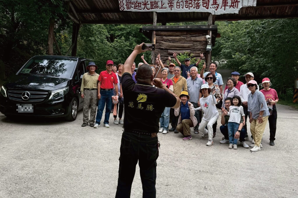 萬馬騰租車花絮集錦-三台賓士一起進山！台北社區把前往司馬庫斯的路程也變成旅行的圖片